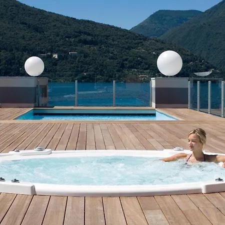 Contemporary 1 Bedroom With Lake Views * Maccagno