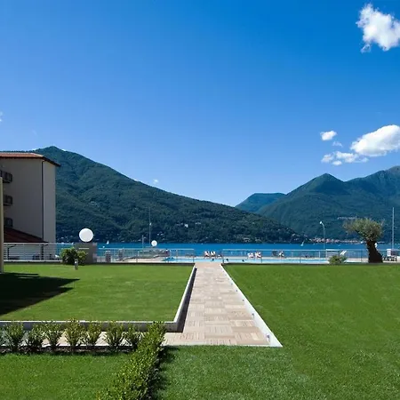 Contemporary 1 Bedroom With Lake Views 公寓